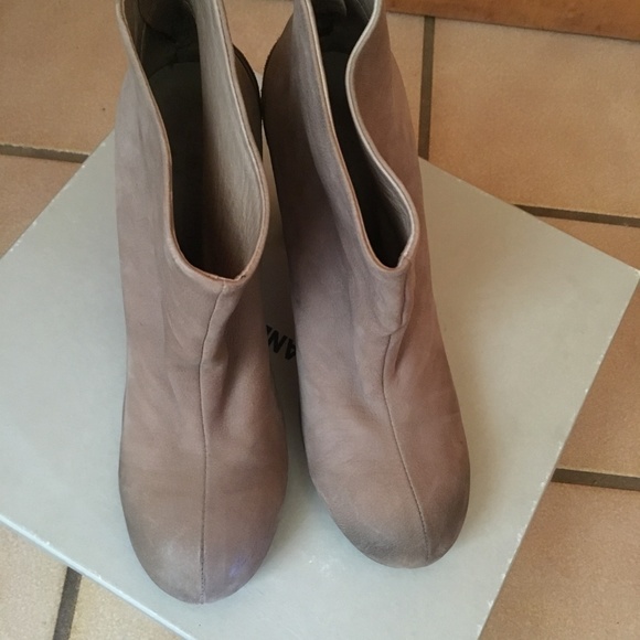 Elisanero Suede Booties - Picture 2 of 5